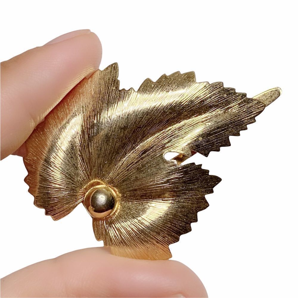 Goldtone‎ Leaf Hair Clip